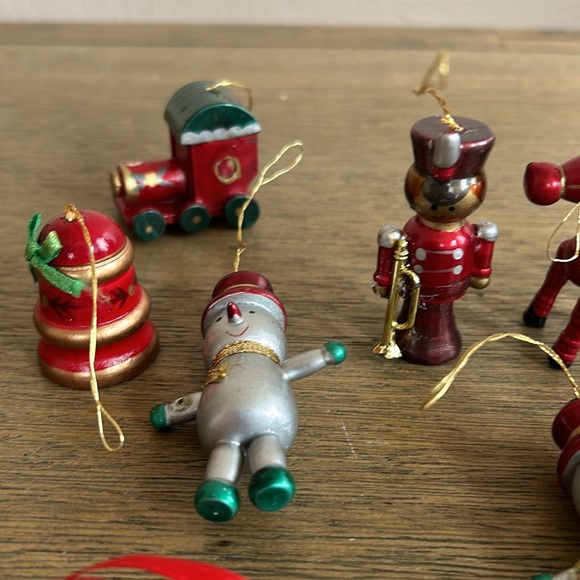 Vintage Handmade Wooden Christmas Mini Ornaments. - Picture 3 of 10